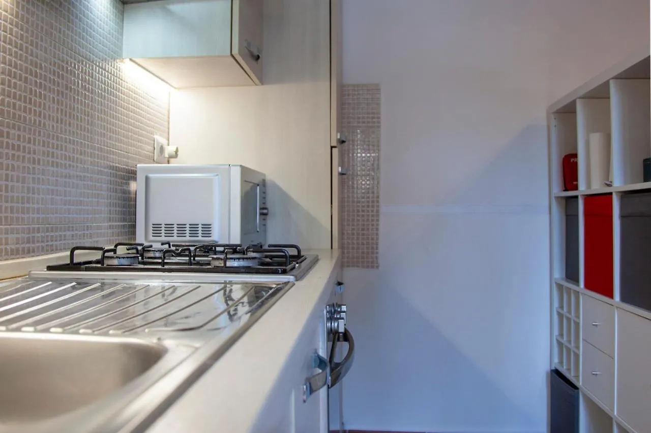 Casa Q163A Tuscolana Next To Metro Apartment Rome Italy